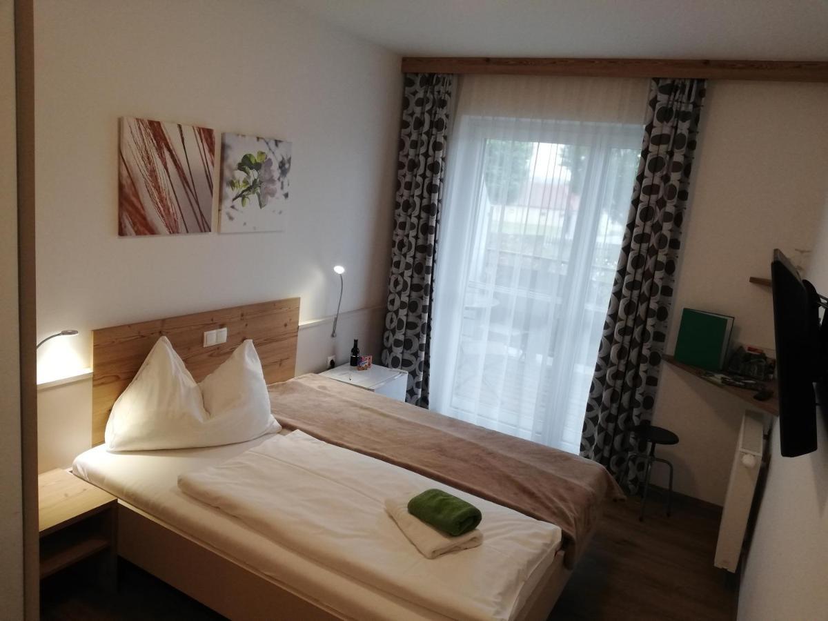 Hotel & Fruehstueckspension Raabtal Feldbach  Buitenkant foto