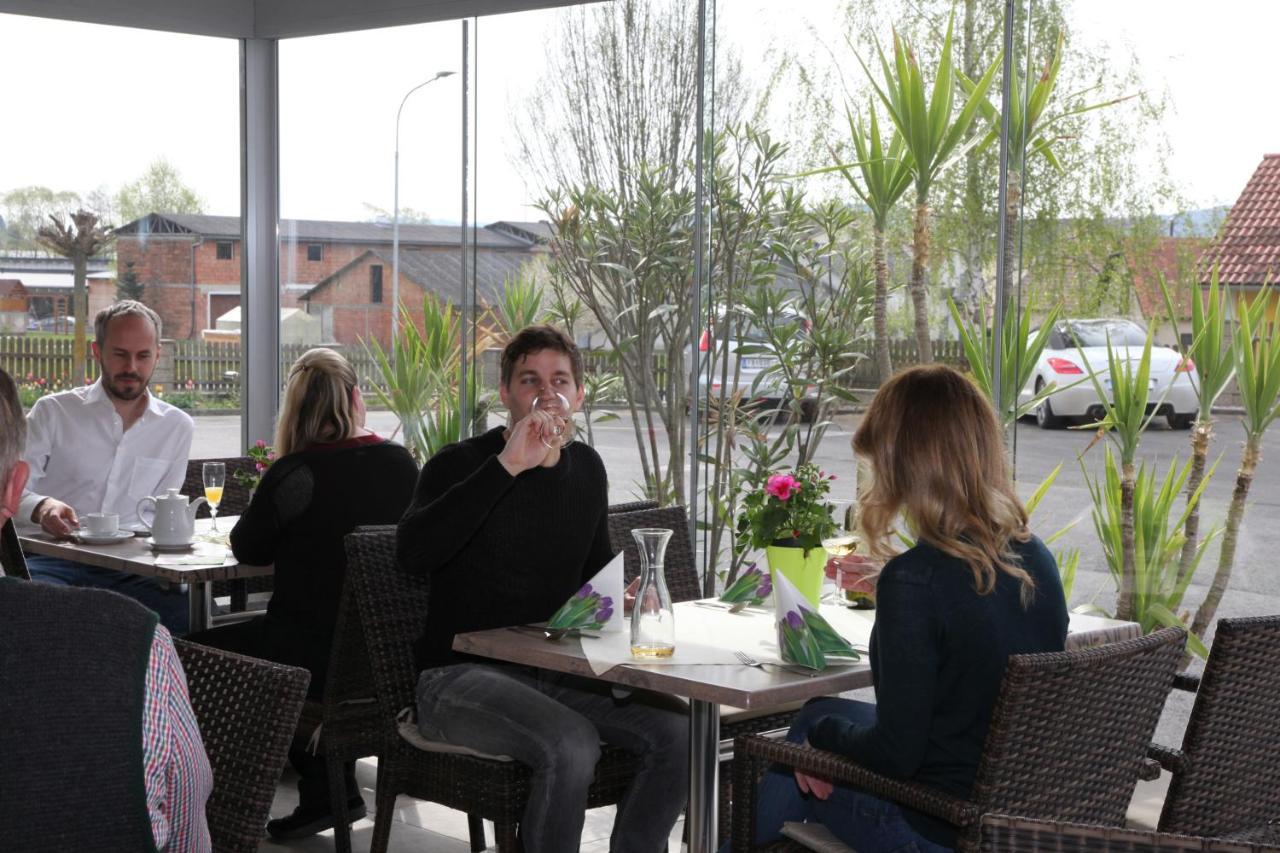 Hotel & Fruehstueckspension Raabtal Feldbach  Buitenkant foto